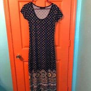 💰 3 for $15 Women dress size Small Derek❤️